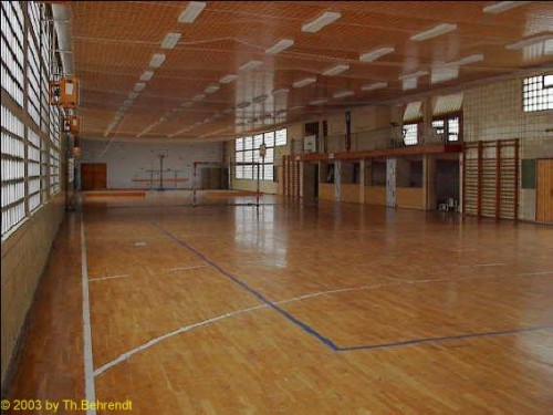 Buttstädt: Richtung Zweifelderhalle