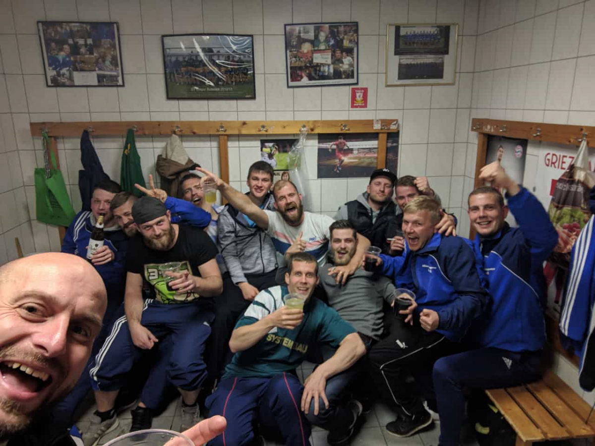 Wichtiger Heimsieg - noch 4 Spiele !