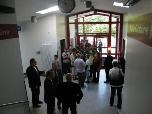 001-Feierliche Übergabe der neuen Halle