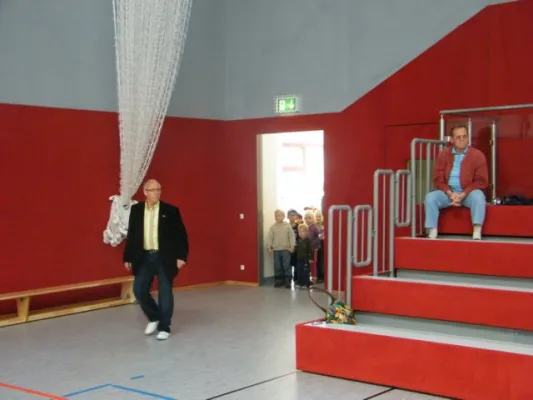 001-Feierliche Übergabe der neuen Halle