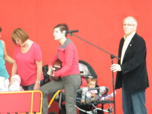 001-Feierliche Übergabe der neuen Halle