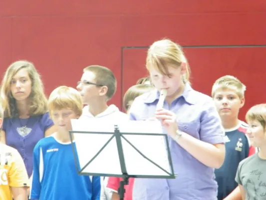 001-Feierliche Übergabe der neuen Halle