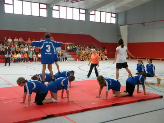 001-Feierliche Übergabe der neuen Halle