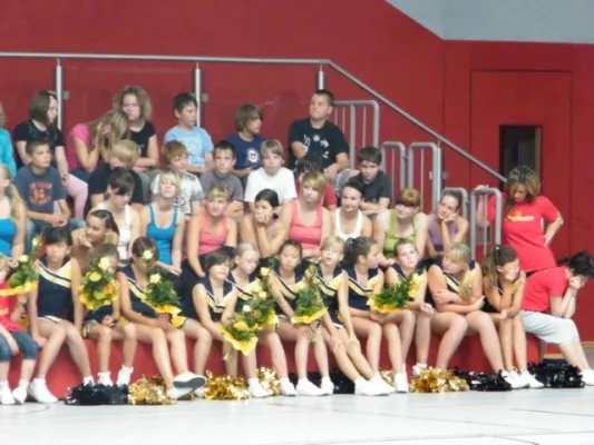 001-Feierliche Übergabe der neuen Halle