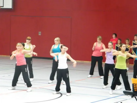 001-Feierliche Übergabe der neuen Halle