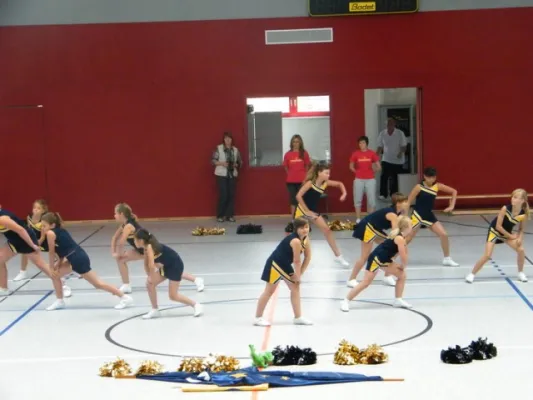 001-Feierliche Übergabe der neuen Halle