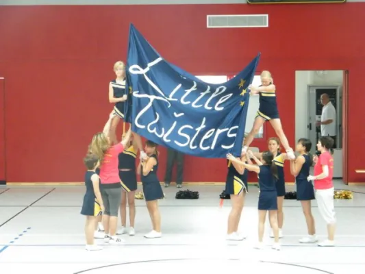 001-Feierliche Übergabe der neuen Halle