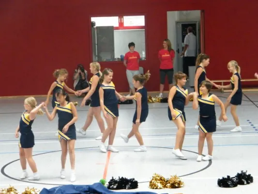 001-Feierliche Übergabe der neuen Halle