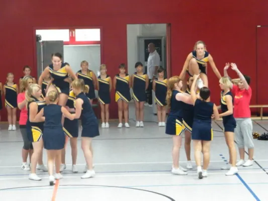 001-Feierliche Übergabe der neuen Halle