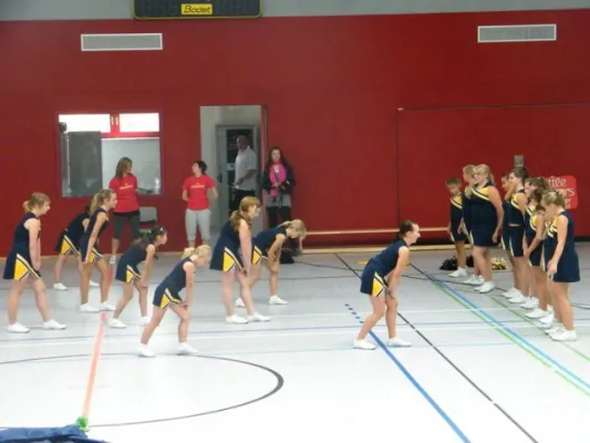 001-Feierliche Übergabe der neuen Halle