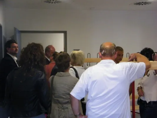 001-Feierliche Übergabe der neuen Halle