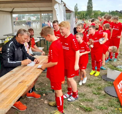 Fußballcamp mit Guido Buchwald
