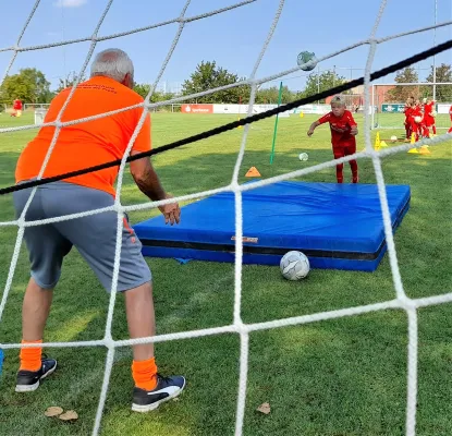 Fußballcamp mit Guido Buchwald