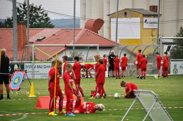 Fußballcamp mit Guido Buchwald